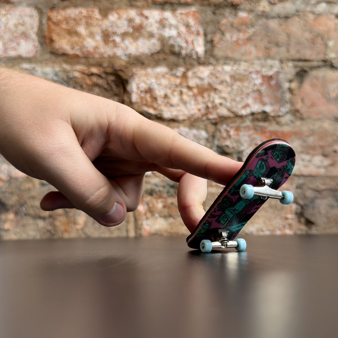 Arcade Graveyard Finger Skateboard